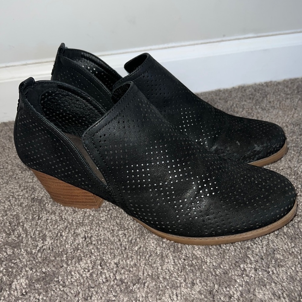 BareTraps Rizzo Ankle Booties Size 10